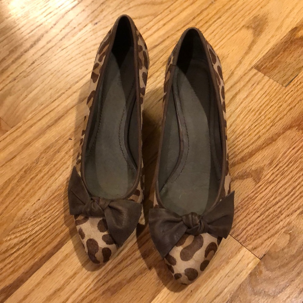 Nicole hair on hide cheetah bow wedge shoes 9.5
